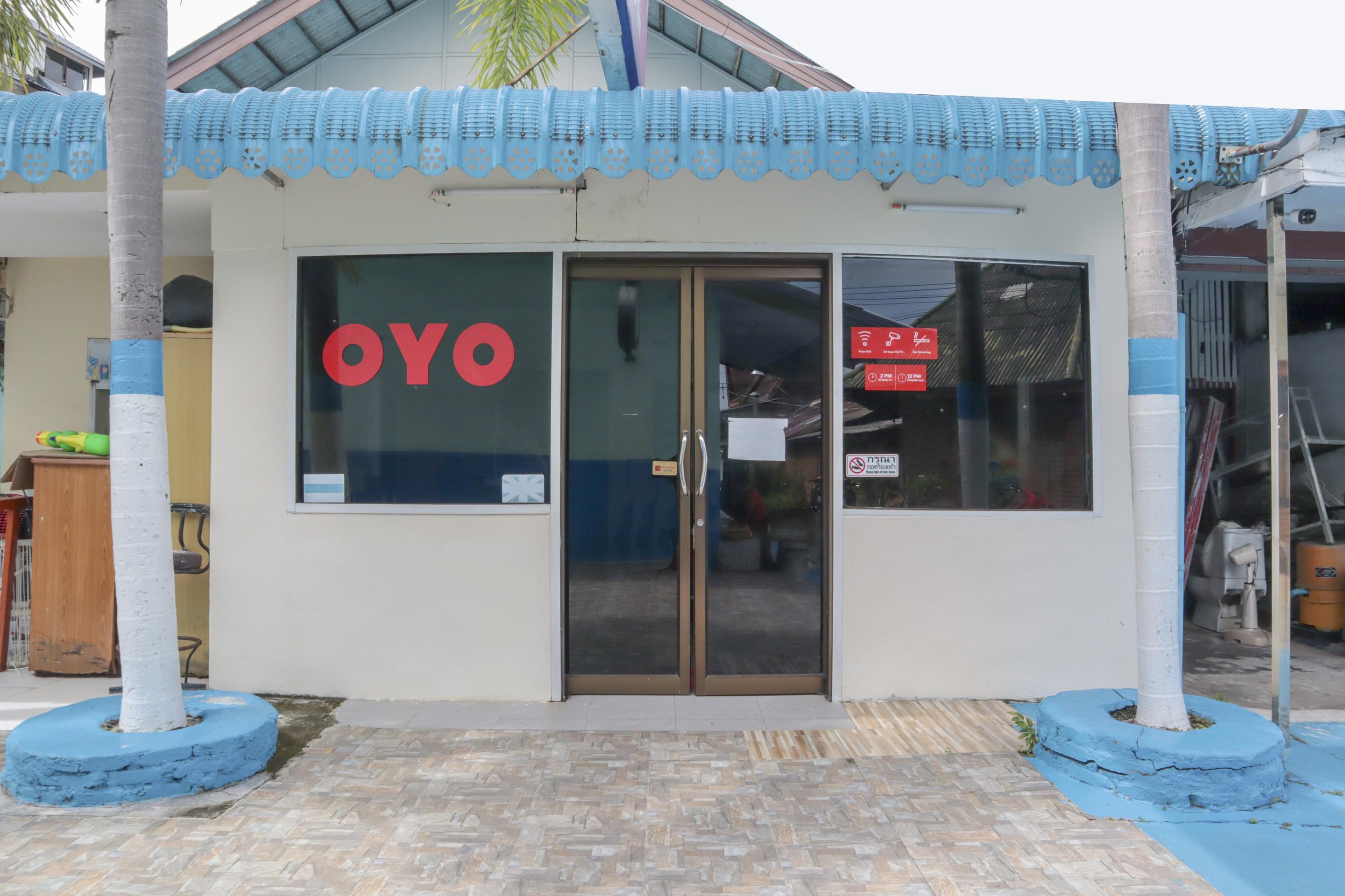 Oyo 681 Paradise Hotel Ао Нанг Экстерьер фото