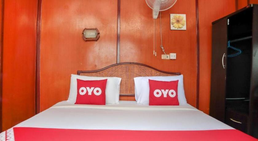 Oyo 681 Paradise Hotel Ао Нанг Экстерьер фото